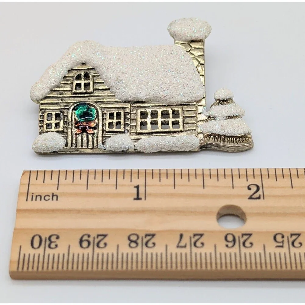 VTG Christmas Winter Home Snow Brooch Pin Enamel Gold Tone